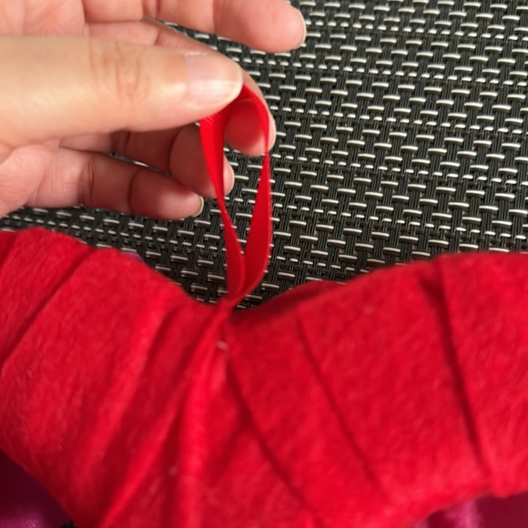 Love & Cupcakes Roses Wreath Valentine’s Day Decor - Picture 5 of 7